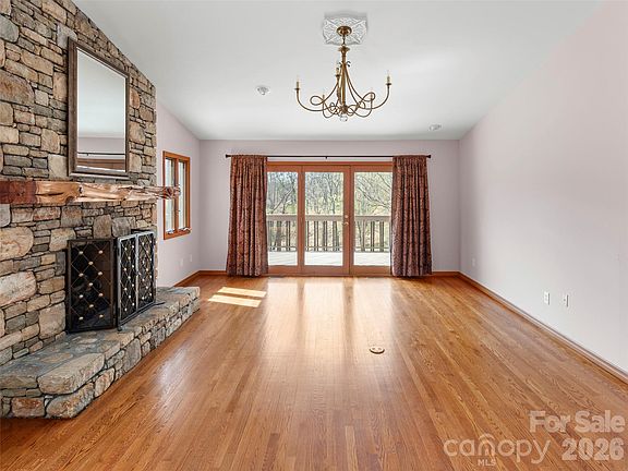 5th image of 15 Ridge Ter