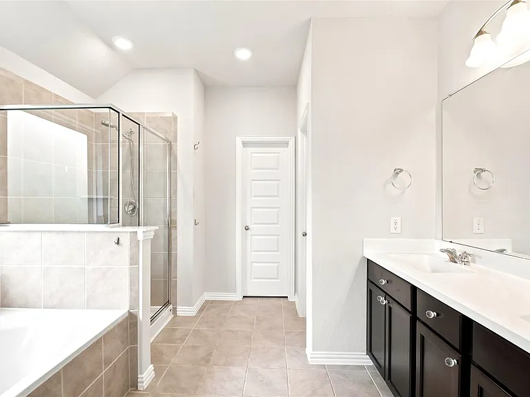 1202 Vilamoura Ct — Photo 26