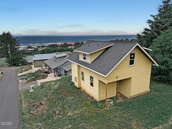 227 Windsong St, Yachats, OR 97498