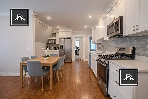 55 Quint Ave #2 Photo 1