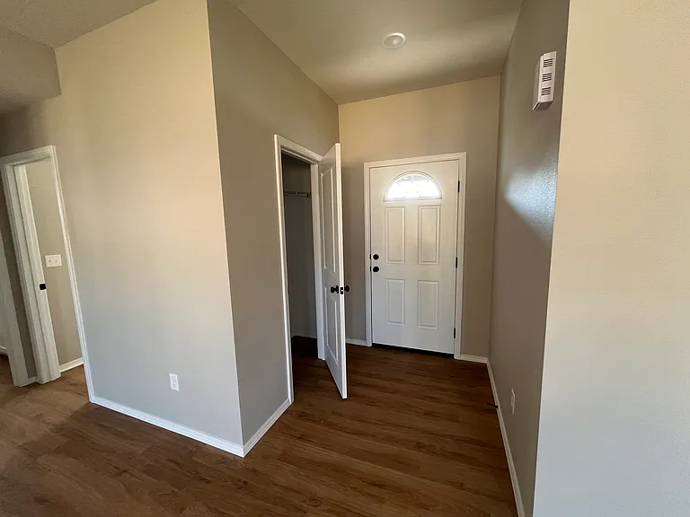 3337 W McCanse St — Photo 6