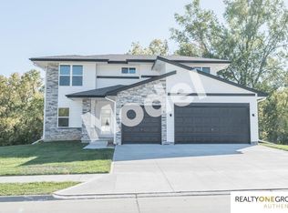 2455 Rose Lane Rd, Bellevue, NE 68147