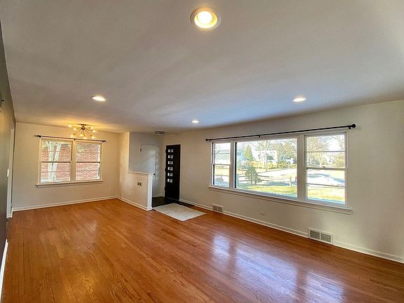 Living room, dining area, entrance