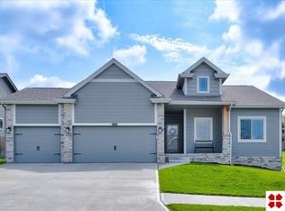 4807 N 181st St, Elkhorn, NE 68022