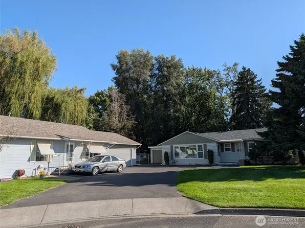312 SE 9th Street, College Place, WA 99324