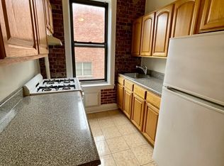 2106 33rd St APT C3, Astoria, NY 11105
