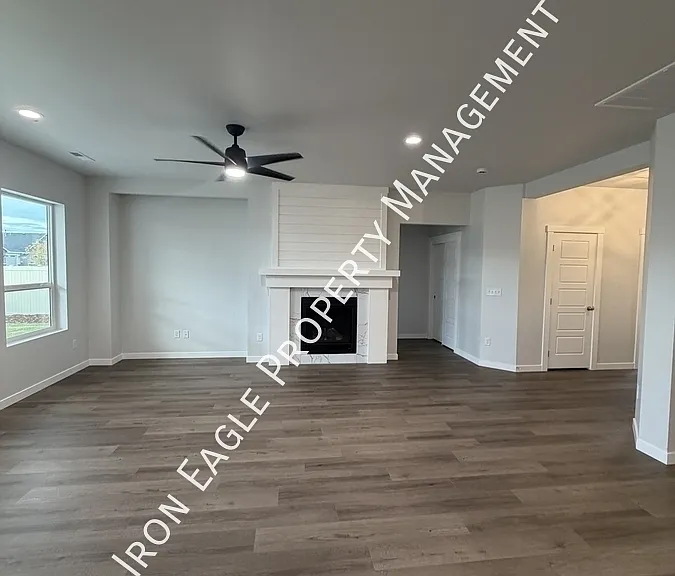 8332 E Presley Ct — Photo 4