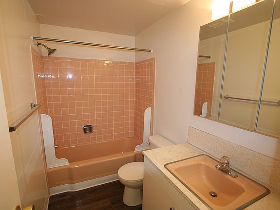 4th image of 909 N Pearl St APT 307