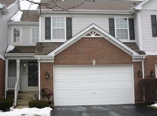 262 Lineas Ln, Geneva, IL 60134