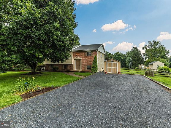 2nd image of 7196 Prospect Dr