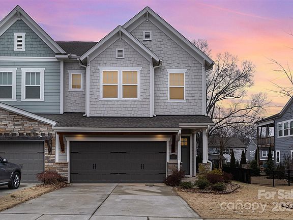2nd image of 2517 Lydia Ave