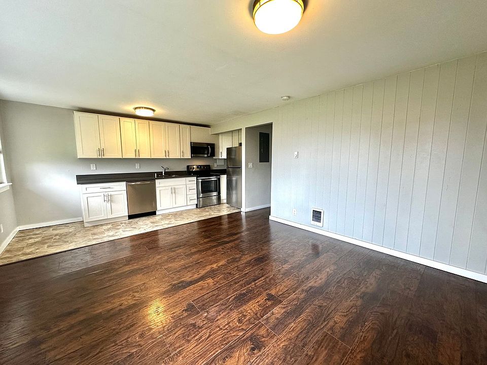 1st image of 10025 Des Moines Memorial Dr S #27