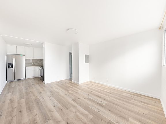 4th image of 2739 Kapiolani Blvd #202
