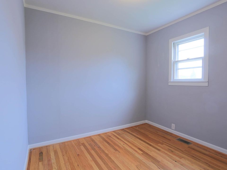 bedroom 2.