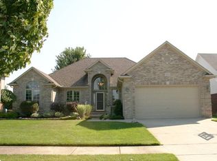 56674 Saint Andrews Dr, Macomb, MI 48042