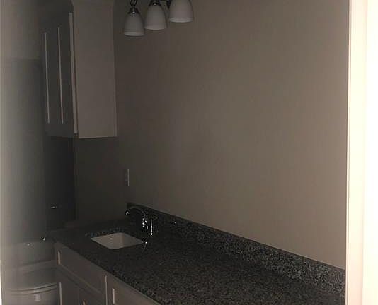 5th image of 1105 E Ramsey Ave