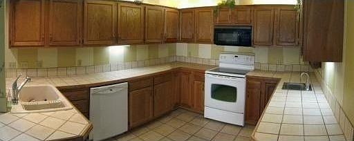 4th image of 38 Tradewinds Ct E