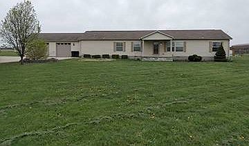 2nd image of 1121 County Road 1800 E