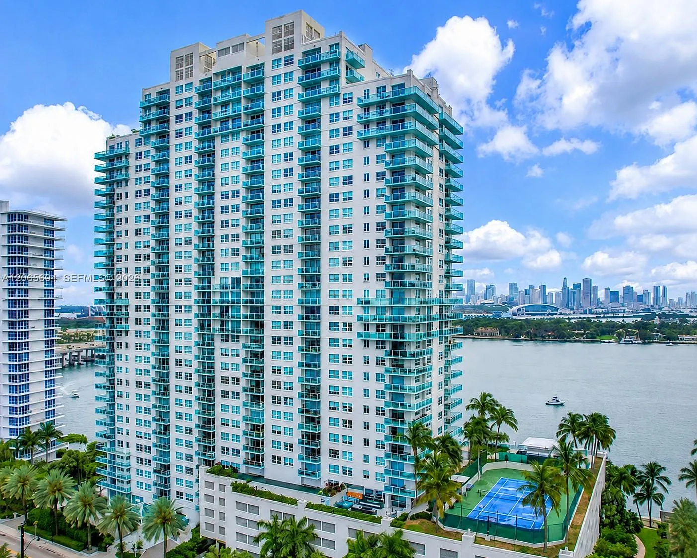 The Floridian Condo — Photo 2