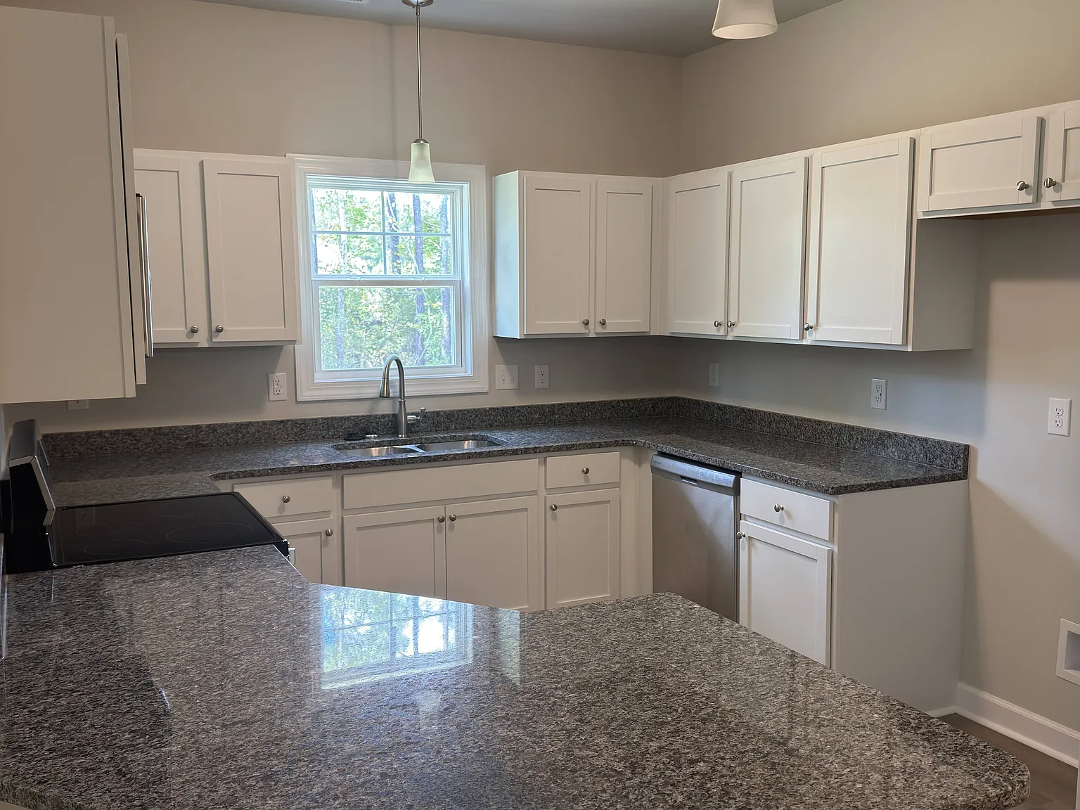 3 bed, 2.5 bath, 1569 sqft, $1,850 — Photo 4