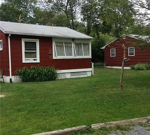 3rd image of 2 Hyler Dr