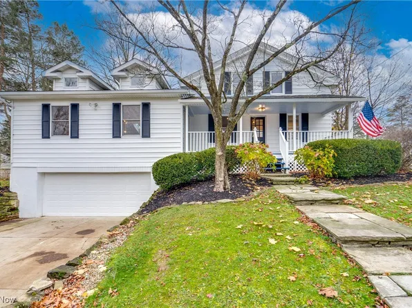 263 N Cleveland St, Chagrin Falls, OH 44022