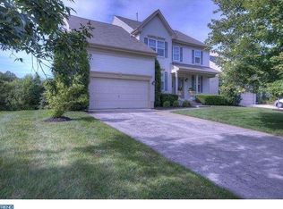 71 Hillside Ln, Mount Laurel, NJ 08054