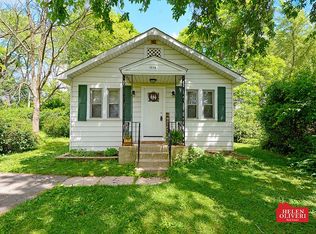 1118 Adams Ave, Wauconda, IL 60084