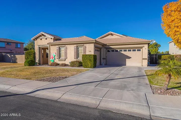 1356 E Lovebird Ct — Photo 1