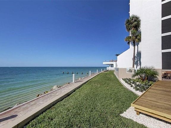 5th image of 440 S Gulfview Blvd Unit 809