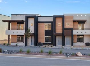 3298 E Elkhorn Ln, Washington, UT 84780