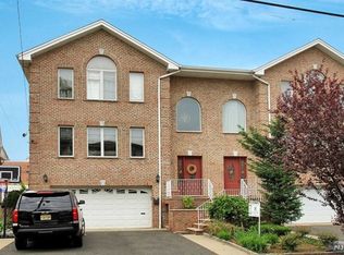 218 Lawton Ave, Cliffside Park, NJ 07010