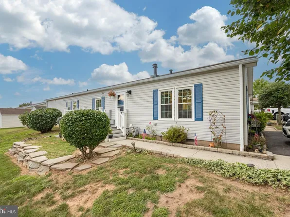 103 Lilac Pl, Royersford, PA 19468