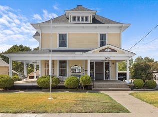 905 8th St, Honey Grove, TX 75446