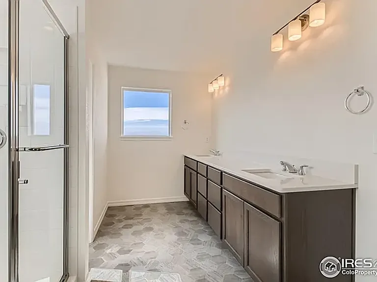 6440 Rolling Creek Dr — Photo 37