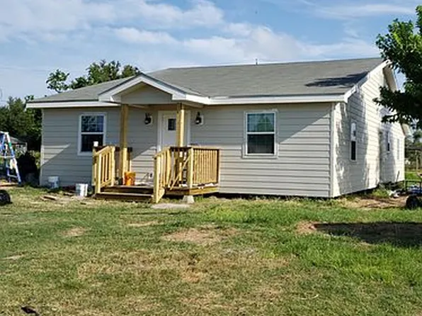 304 Copano Heights Blvd, Rockport, TX 78382
