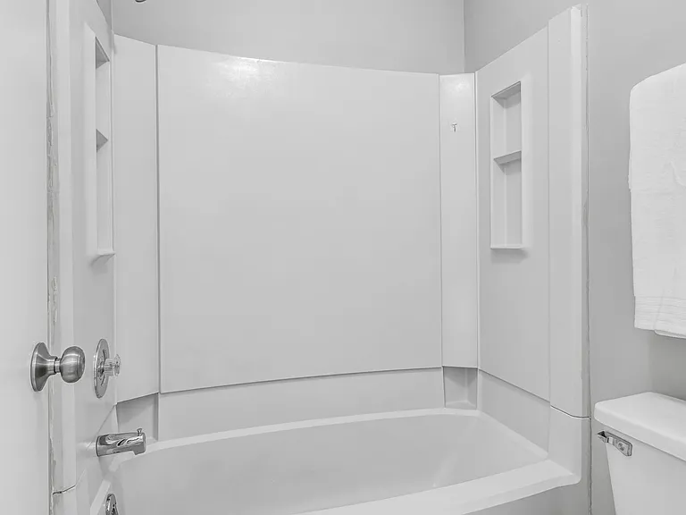 326 Nesbitt Ln — Photo 13