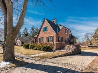114 S West St, Marengo, IL 60152