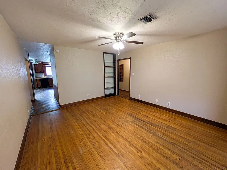 770 Peyton Dr — Photo 4