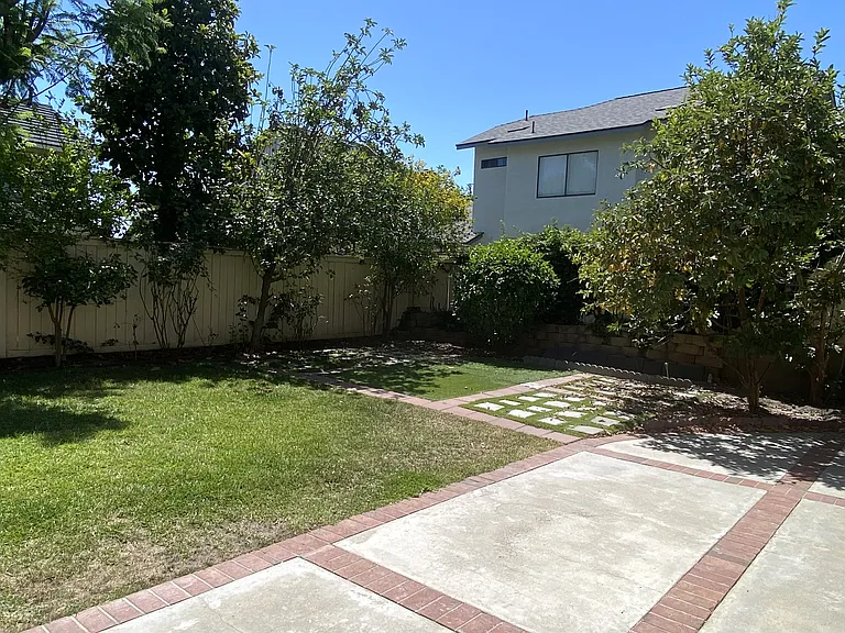 26162 Roscommon Ct — Photo 17