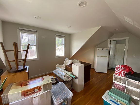5th image of 416 Willett Ave