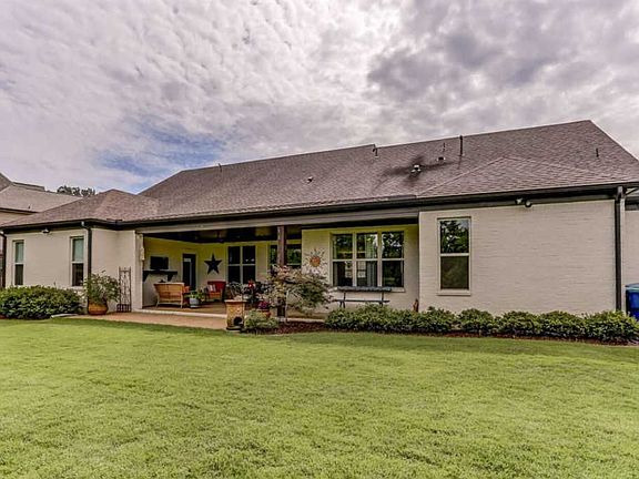 2nd image of 65 Oak Run Cv