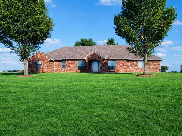 104278 S Homestead Dr, McLoud, OK 74851