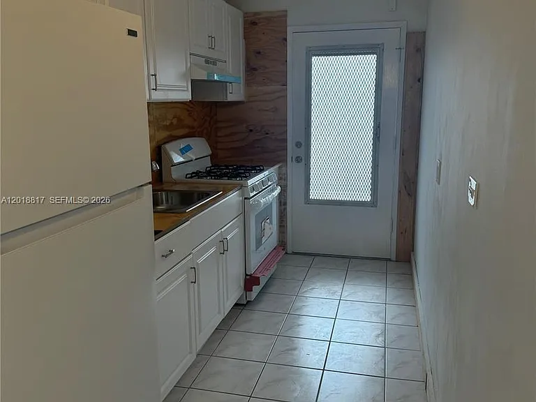 20320 NE 2nd Ave #12 — Photo 7