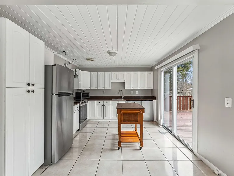 3503 Maple Ct — Photo 15