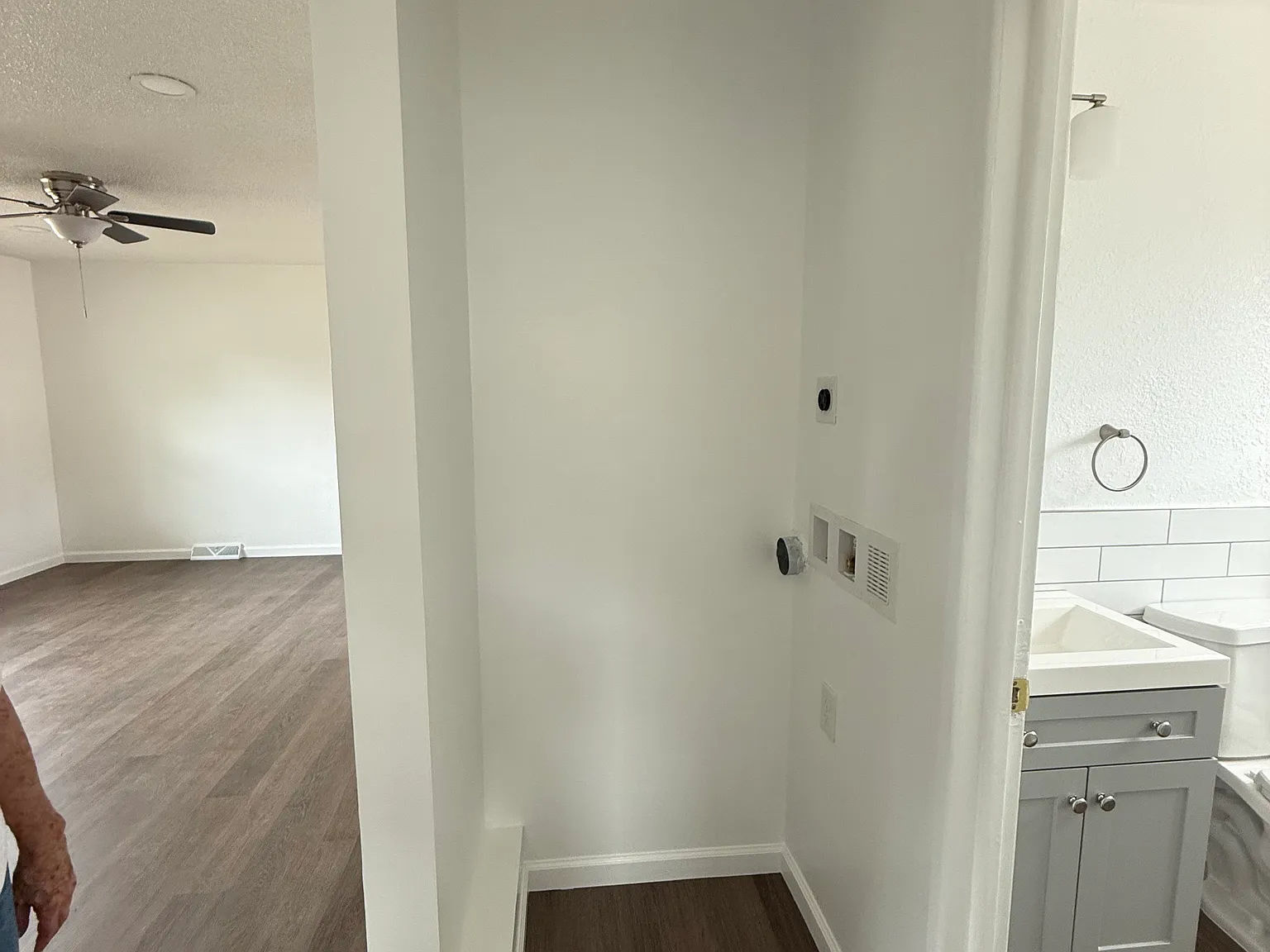 2 bed, 696 sqft, $1,900 — Photo 4