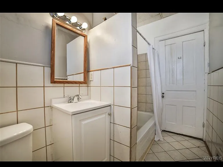 89 Sage Ave #LOWER — Photo 12