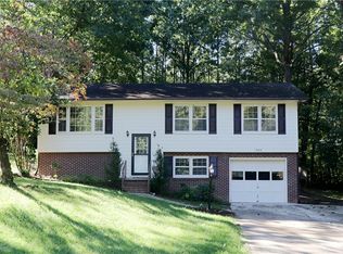 1502 Cherokee Dr, Seneca, SC 29672