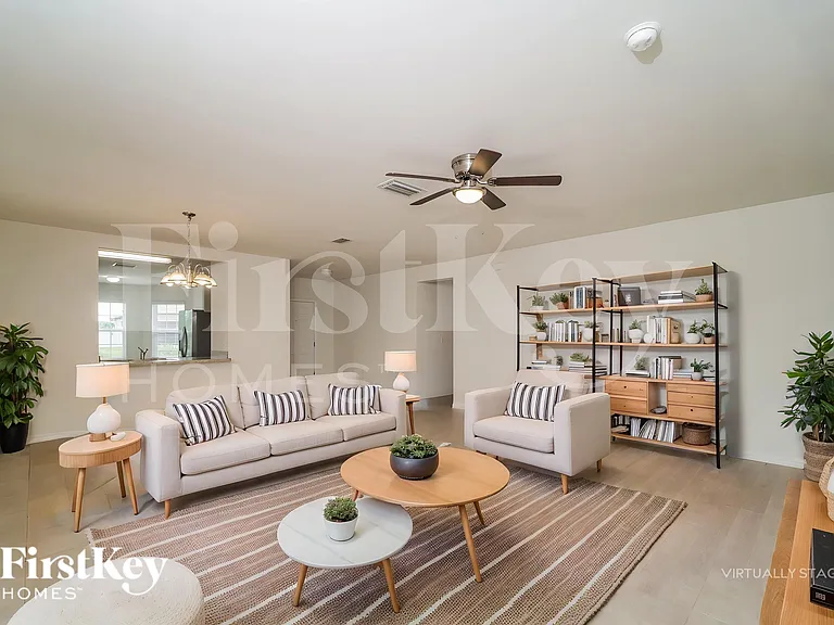 604 SW 6th Ave — Photo 3