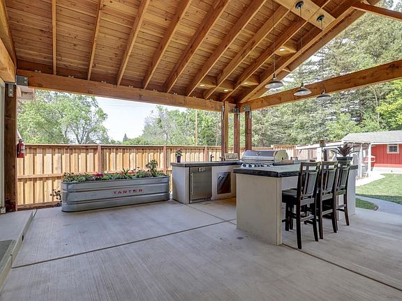 3rd image of 3648 Hollister Ave